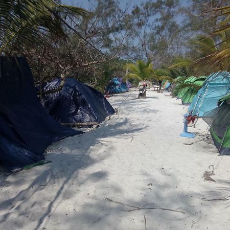 Sandbank Restaurant & Camping Koh Rong Kaoh Touch Exteriör bild