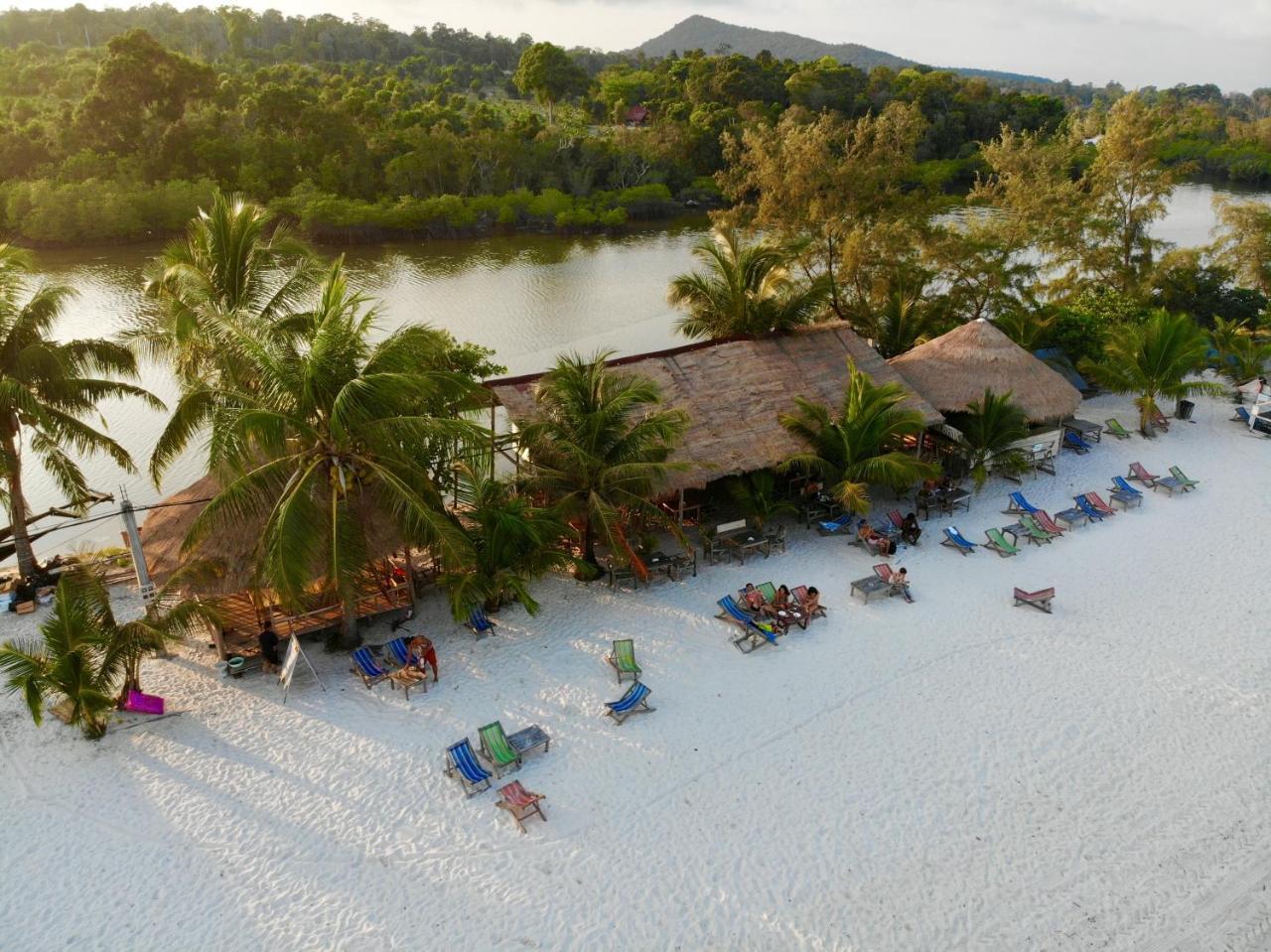 Sandbank Restaurant & Camping Koh Rong Kaoh Touch Exteriör bild