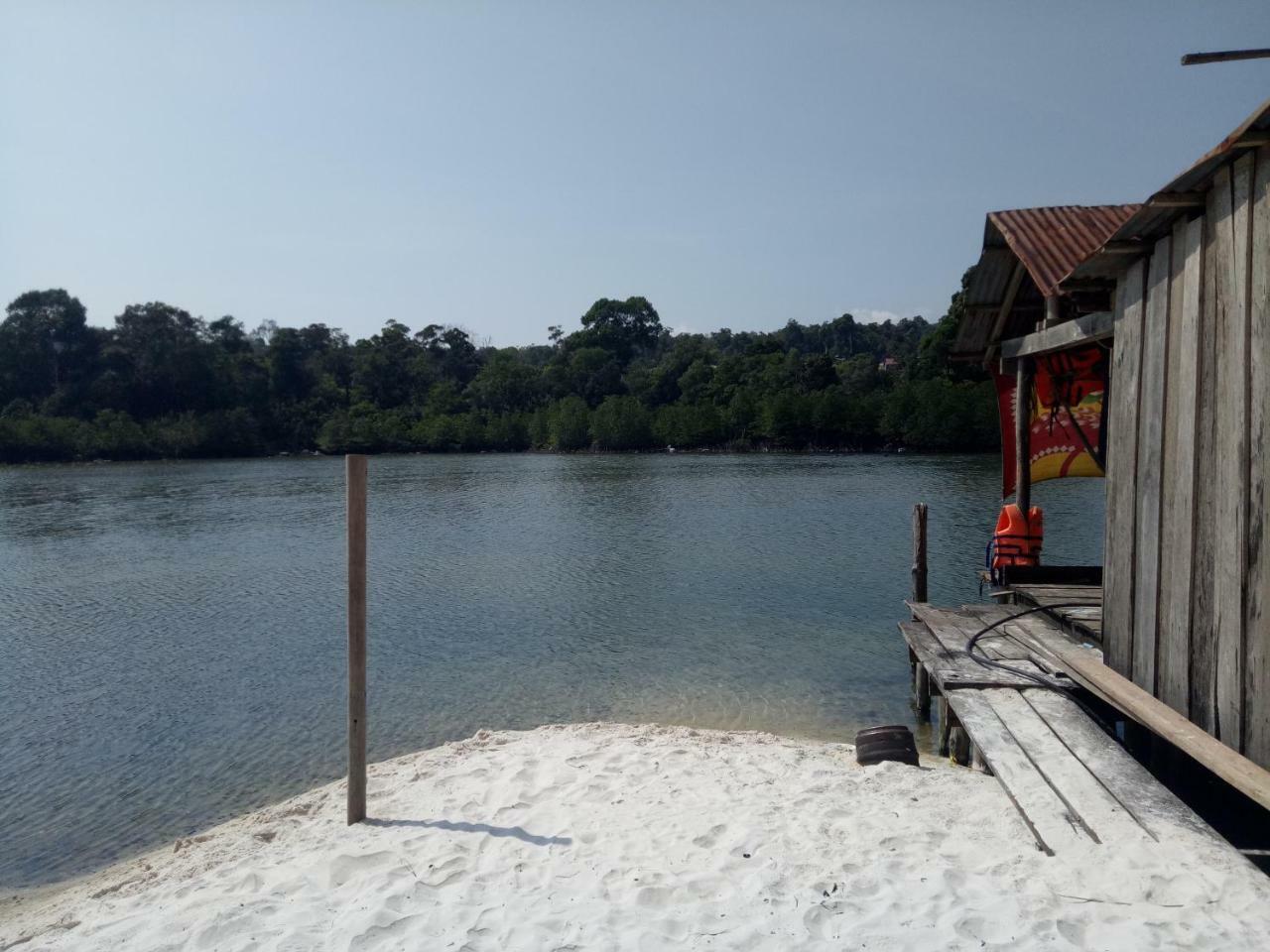 Sandbank Restaurant & Camping Koh Rong Kaoh Touch Exteriör bild