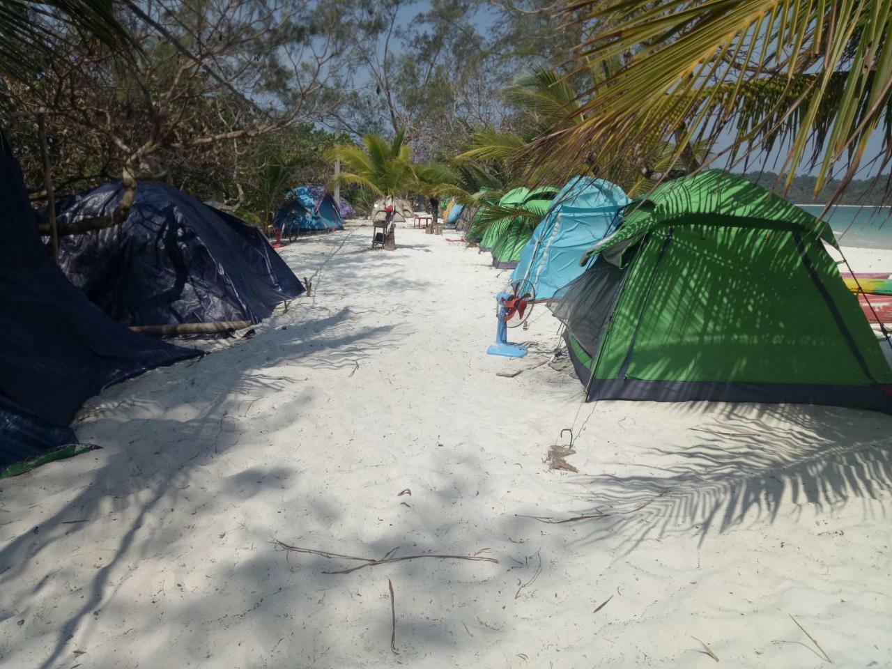Sandbank Restaurant & Camping Koh Rong Kaoh Touch Exteriör bild