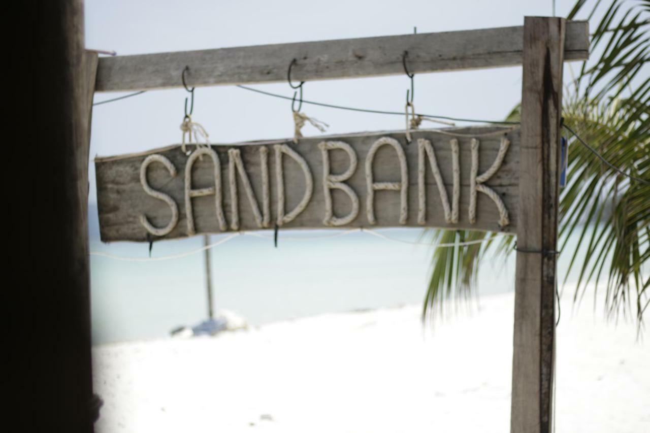 Sandbank Restaurant & Camping Koh Rong Kaoh Touch Exteriör bild
