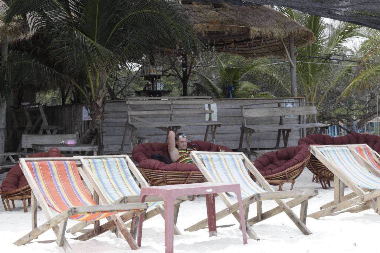 Sandbank Restaurant & Camping Koh Rong Kaoh Touch Exteriör bild