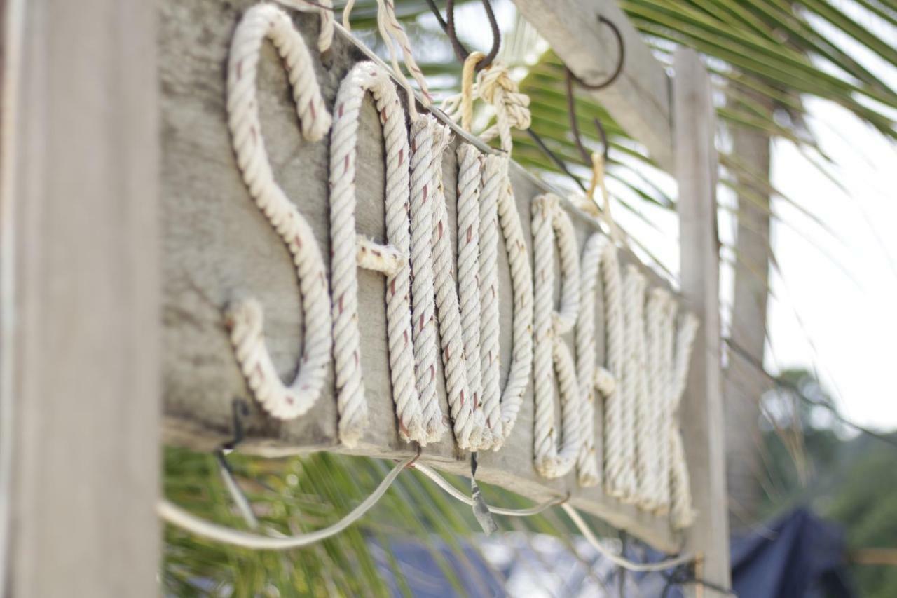 Sandbank Restaurant & Camping Koh Rong Kaoh Touch Exteriör bild